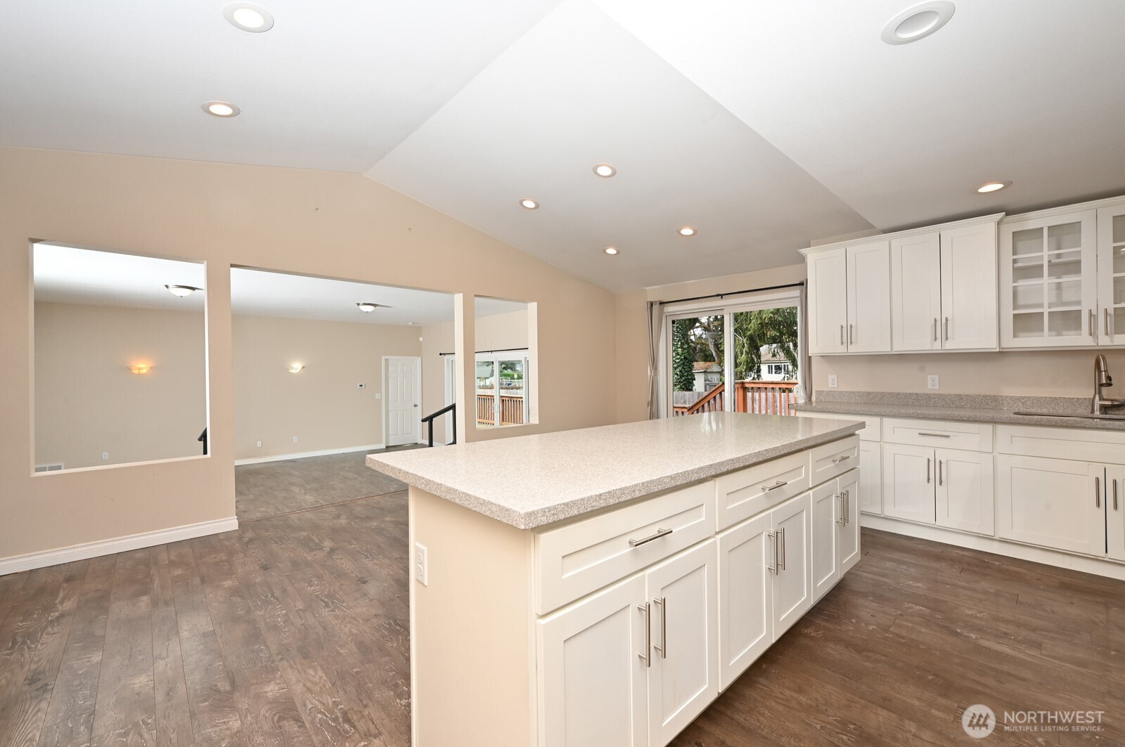 6522 Steilacoom Boulevard SW, Lakewood, WA 98499