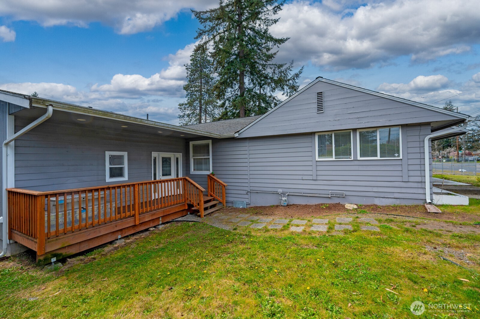 6522 Steilacoom Boulevard SW, Lakewood, WA 98499