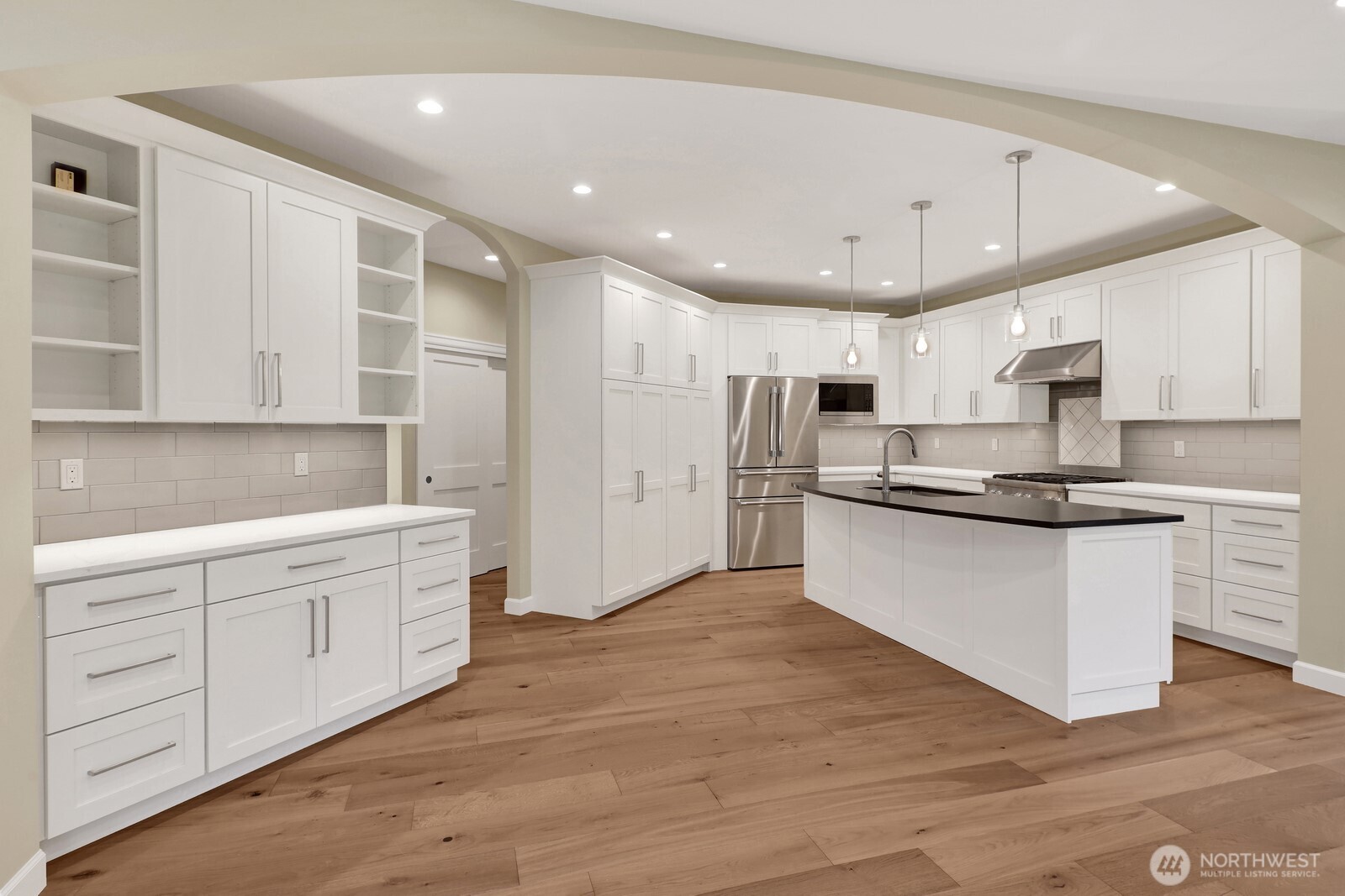 8784 Goshawk Road , Blaine, WA 98230