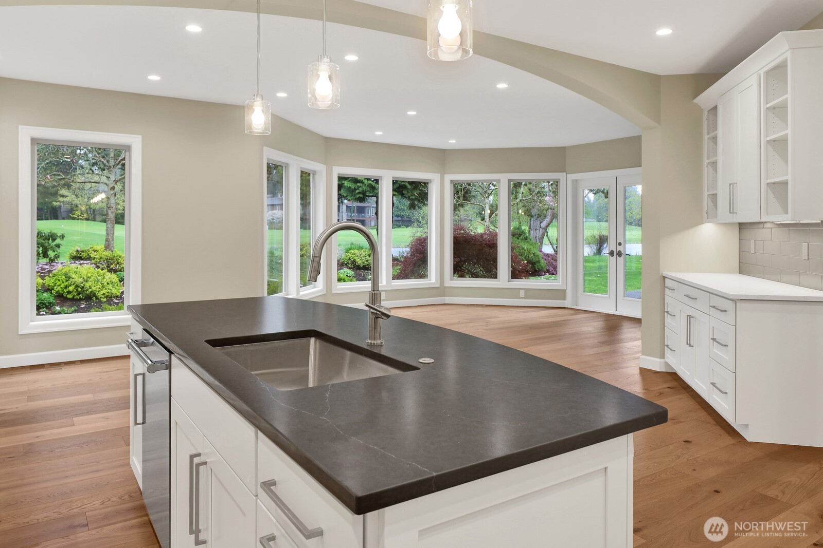 8784 Goshawk Road , Blaine, WA 98230