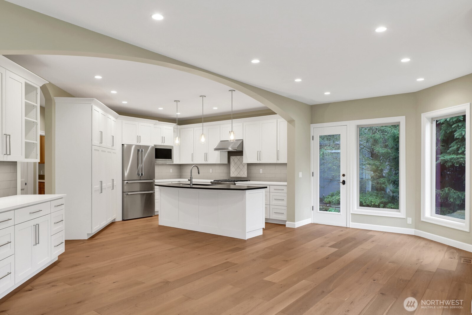 8784 Goshawk Road , Blaine, WA 98230