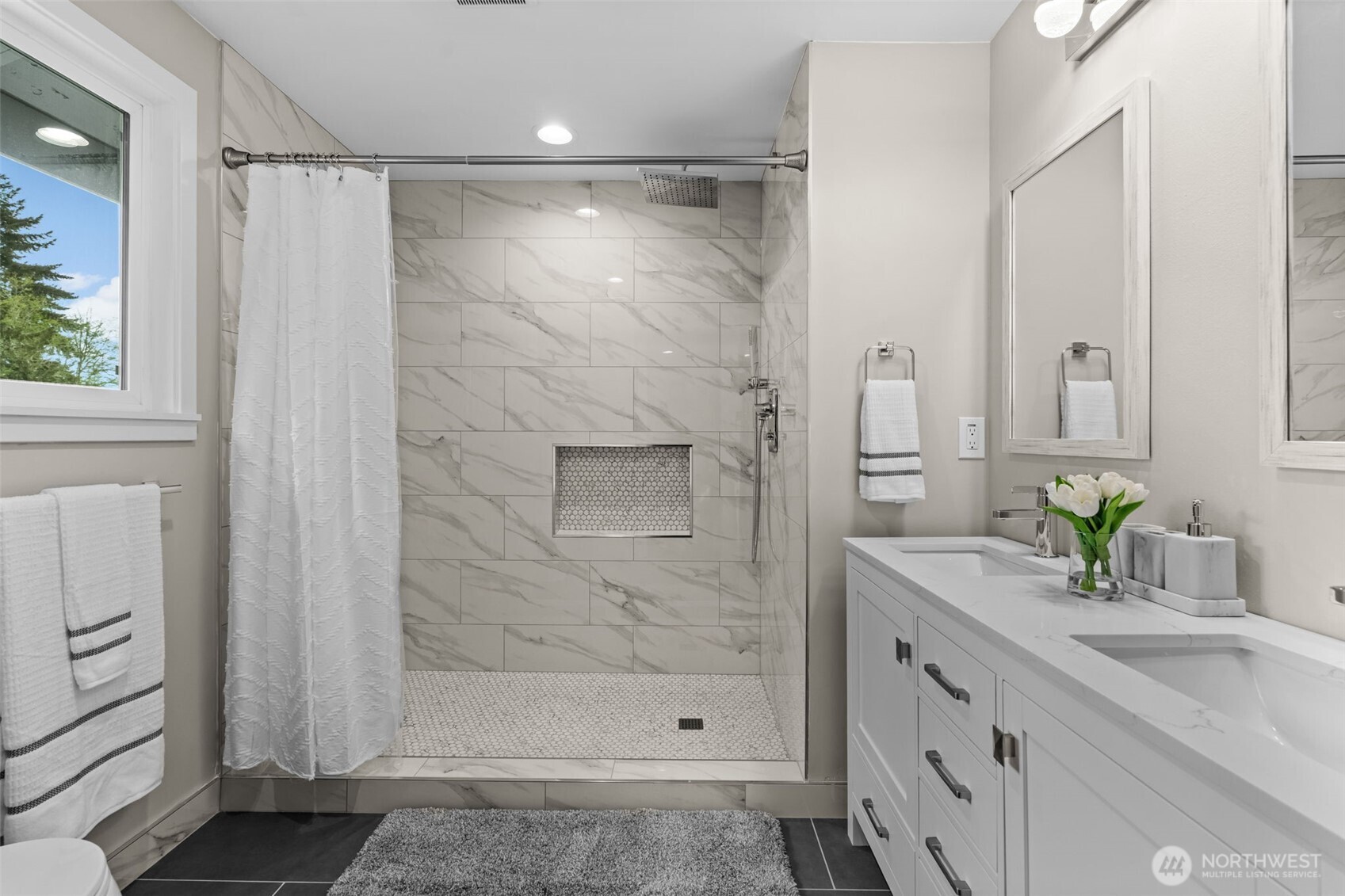 12915 Hallstrom Drive NW, Gig Harbor, WA 98332