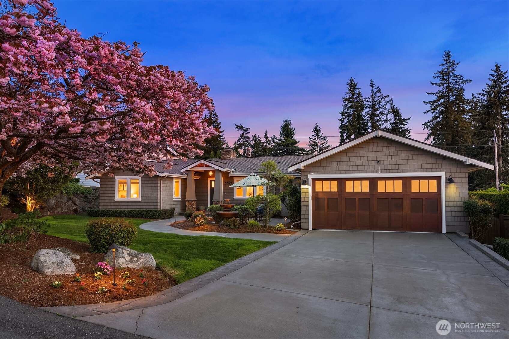 9359 Sunset Way , Bellevue, WA 98004
