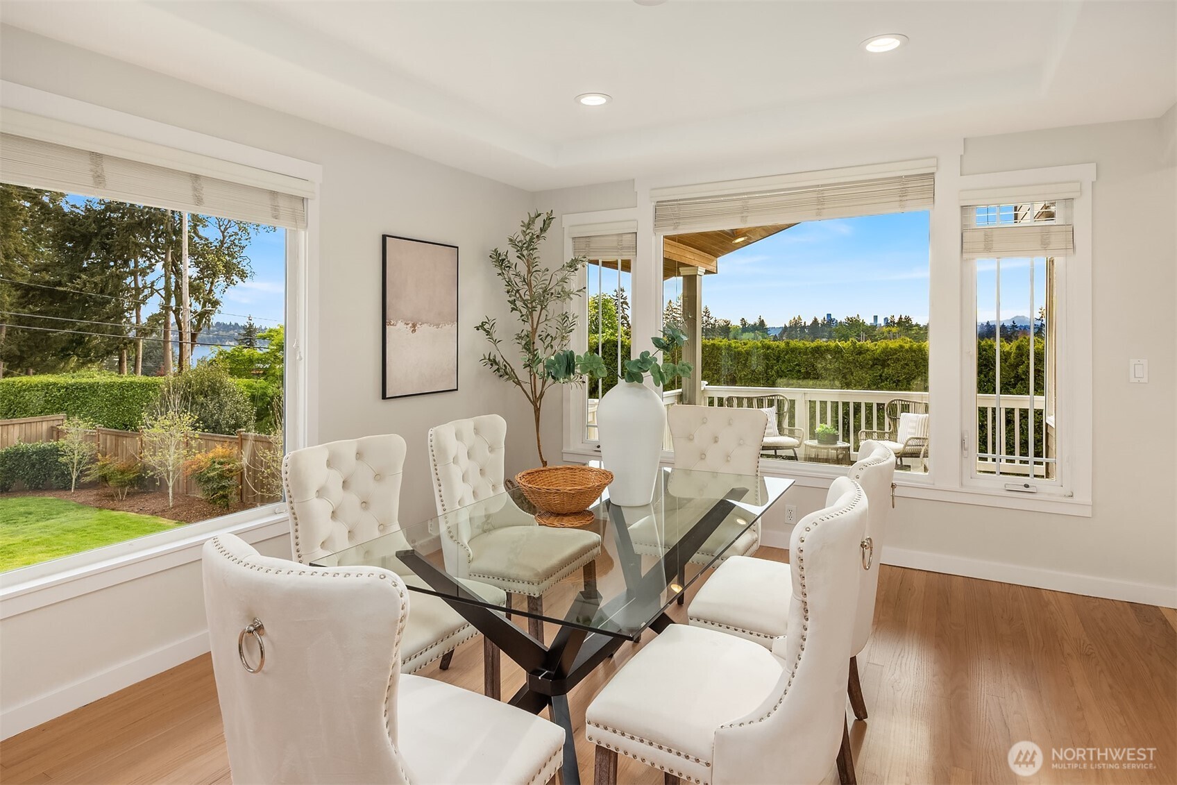 9359 Sunset Way , Bellevue, WA 98004