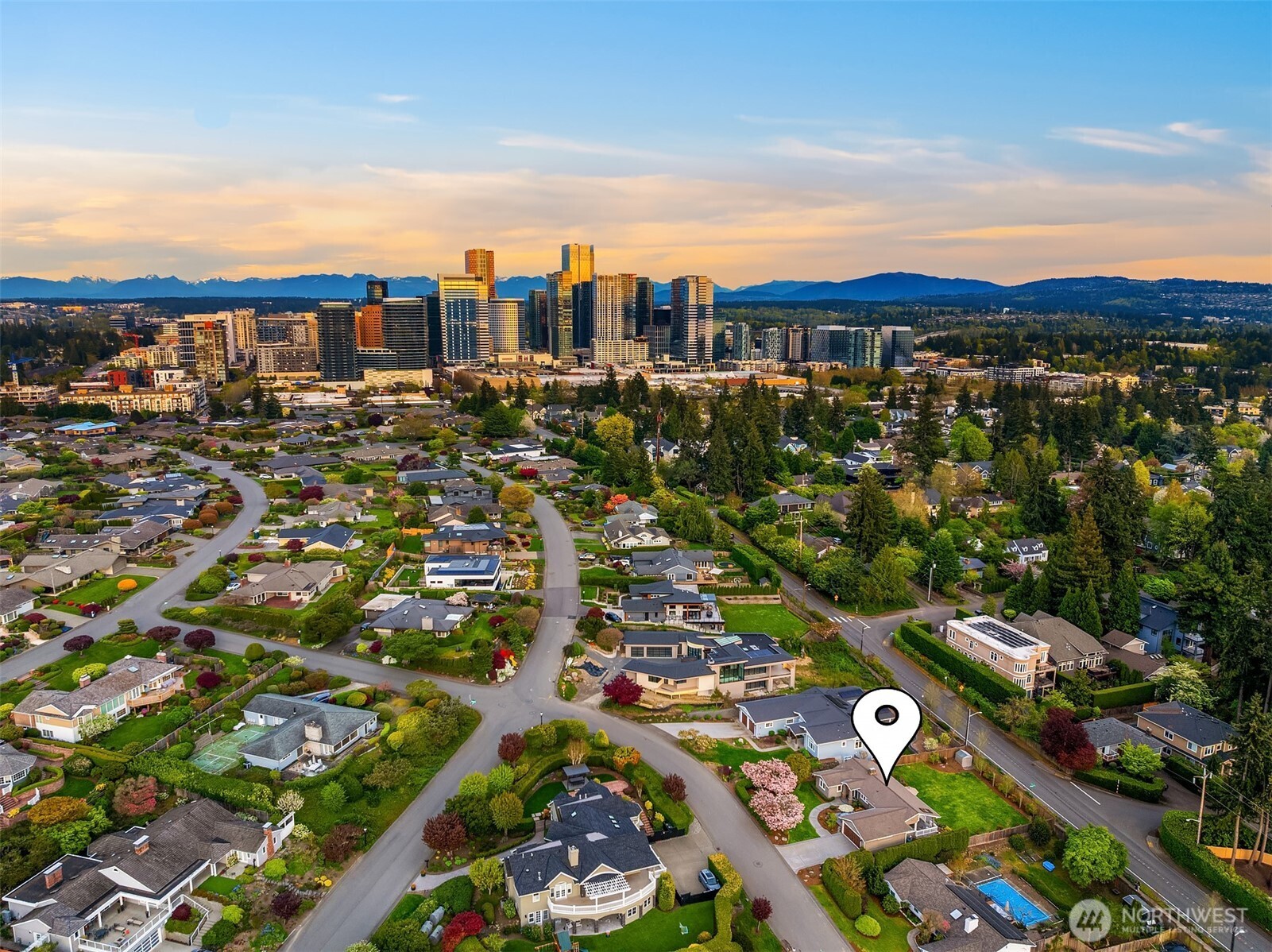 9359 Sunset Way , Bellevue, WA 98004