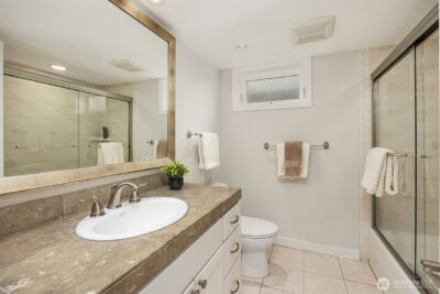 9359 Sunset Way , Bellevue, WA 98004 - Photo 26