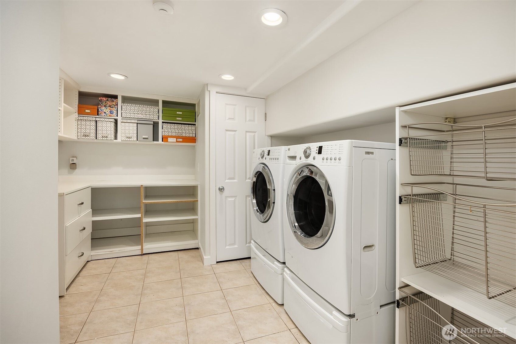 9359 Sunset Way , Bellevue, WA 98004