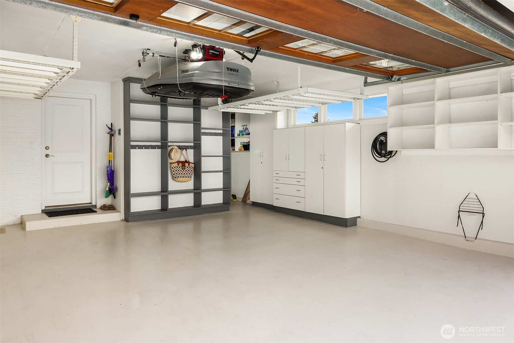 9359 Sunset Way , Bellevue, WA 98004