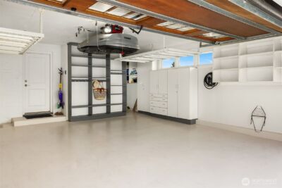 9359 Sunset Way , Bellevue, WA 98004 - Photo 29