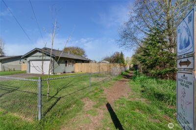 933 13th Street SW, Puyallup, WA 98371 - Photo 2