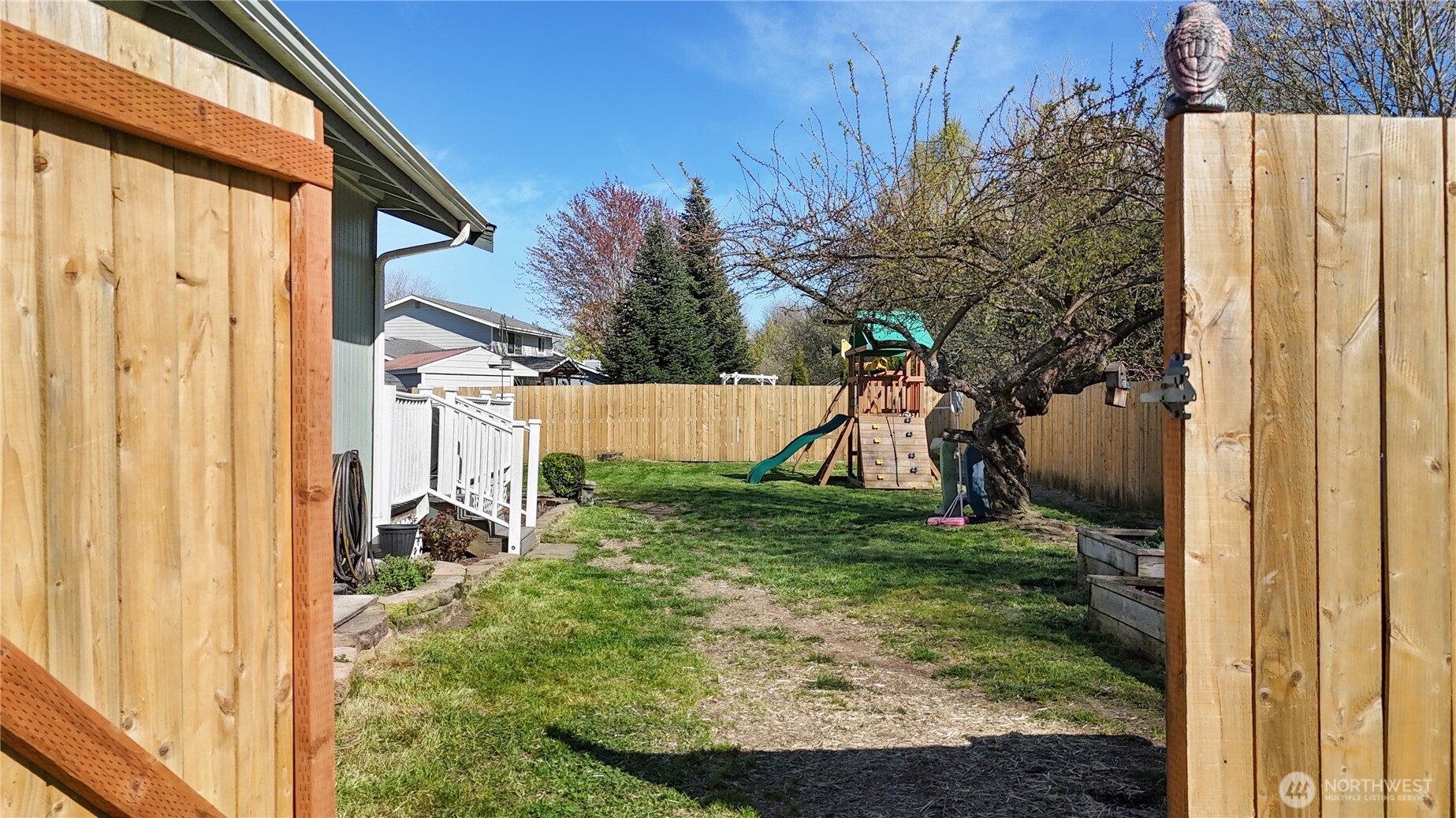 933 13th Street SW, Puyallup, WA 98371