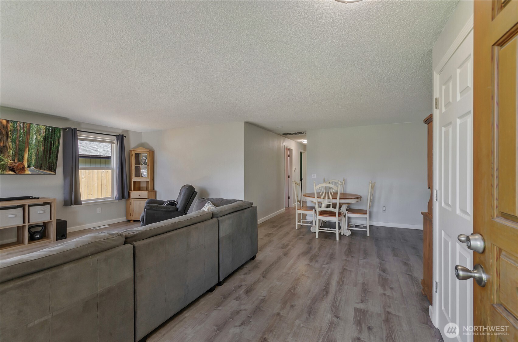 933 13th Street SW, Puyallup, WA 98371