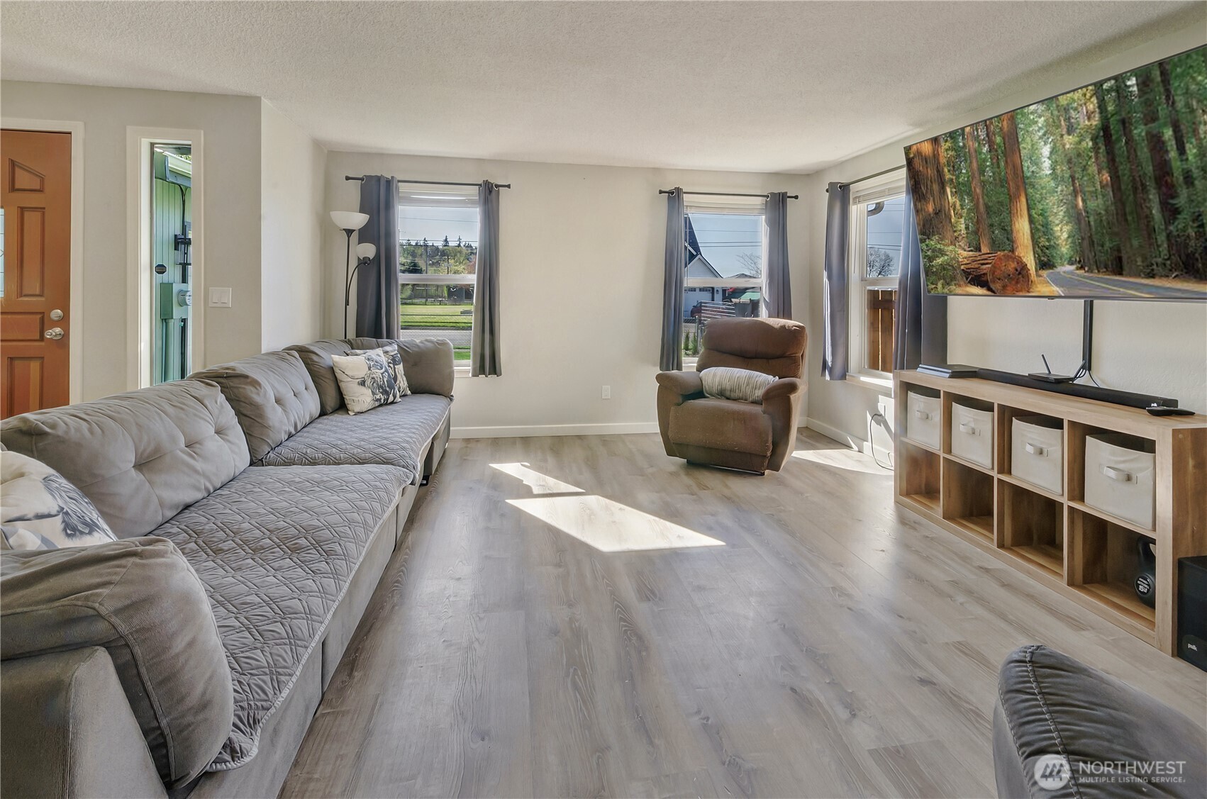 933 13th Street SW, Puyallup, WA 98371