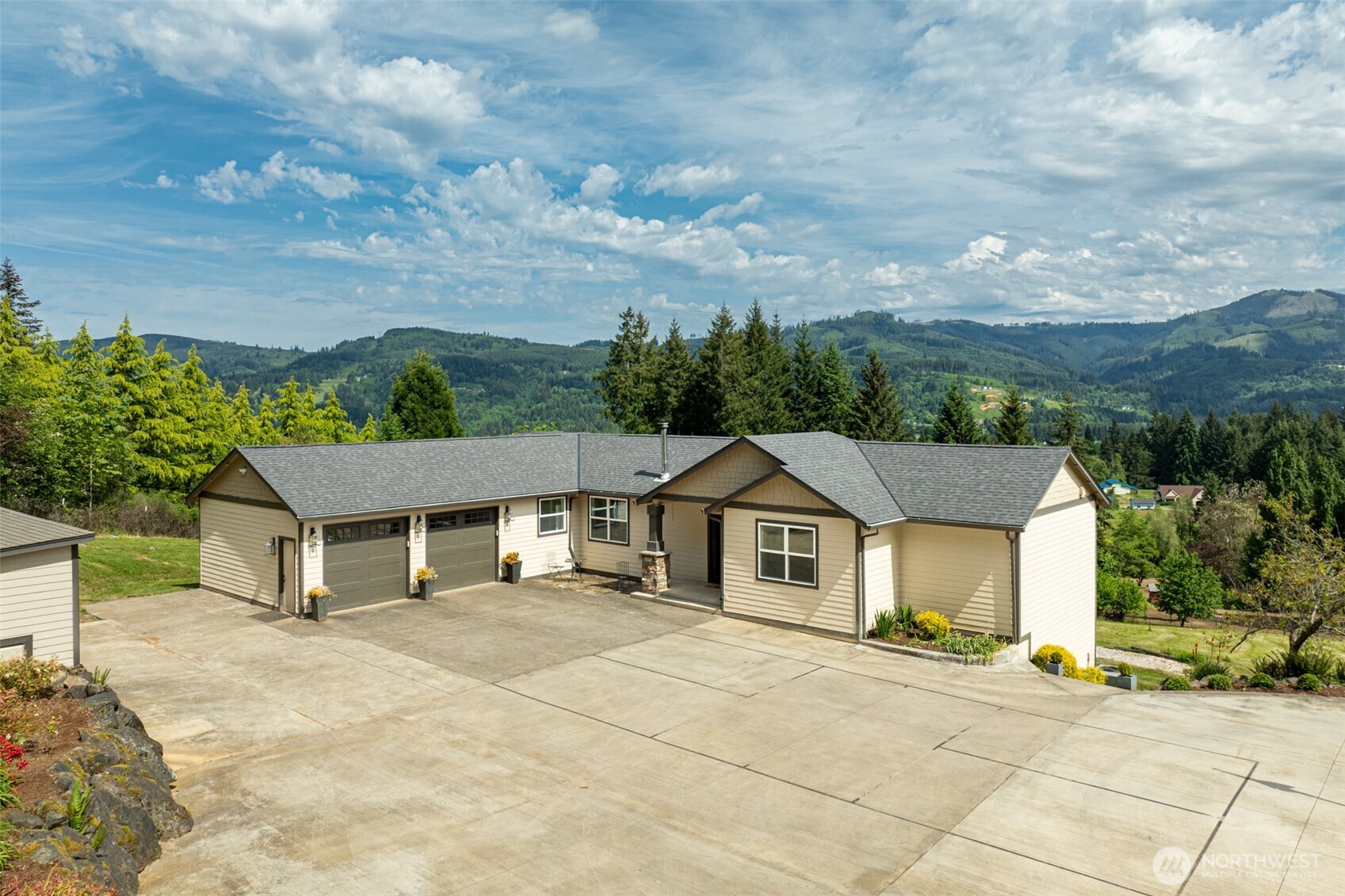 3900 NE 425th Street , Woodland, WA 98674