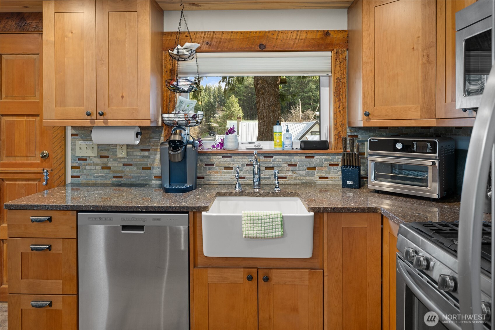 132 4th Street , Roslyn, WA 98941