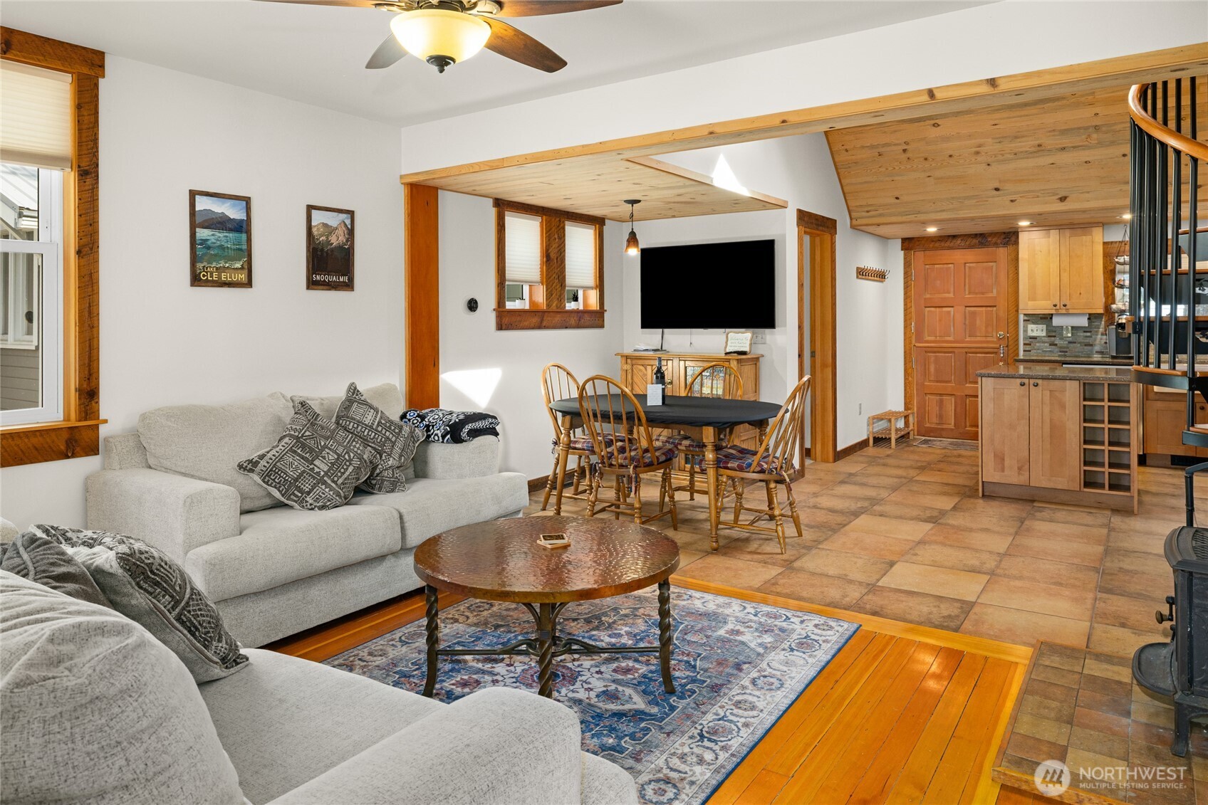 132 4th Street , Roslyn, WA 98941