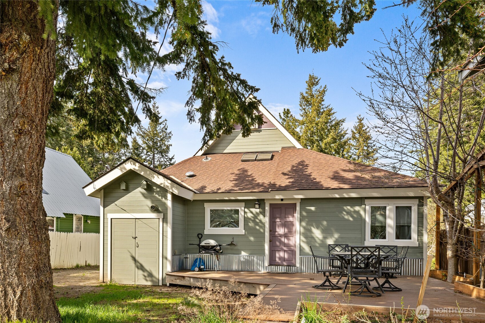 132 4th Street , Roslyn, WA 98941