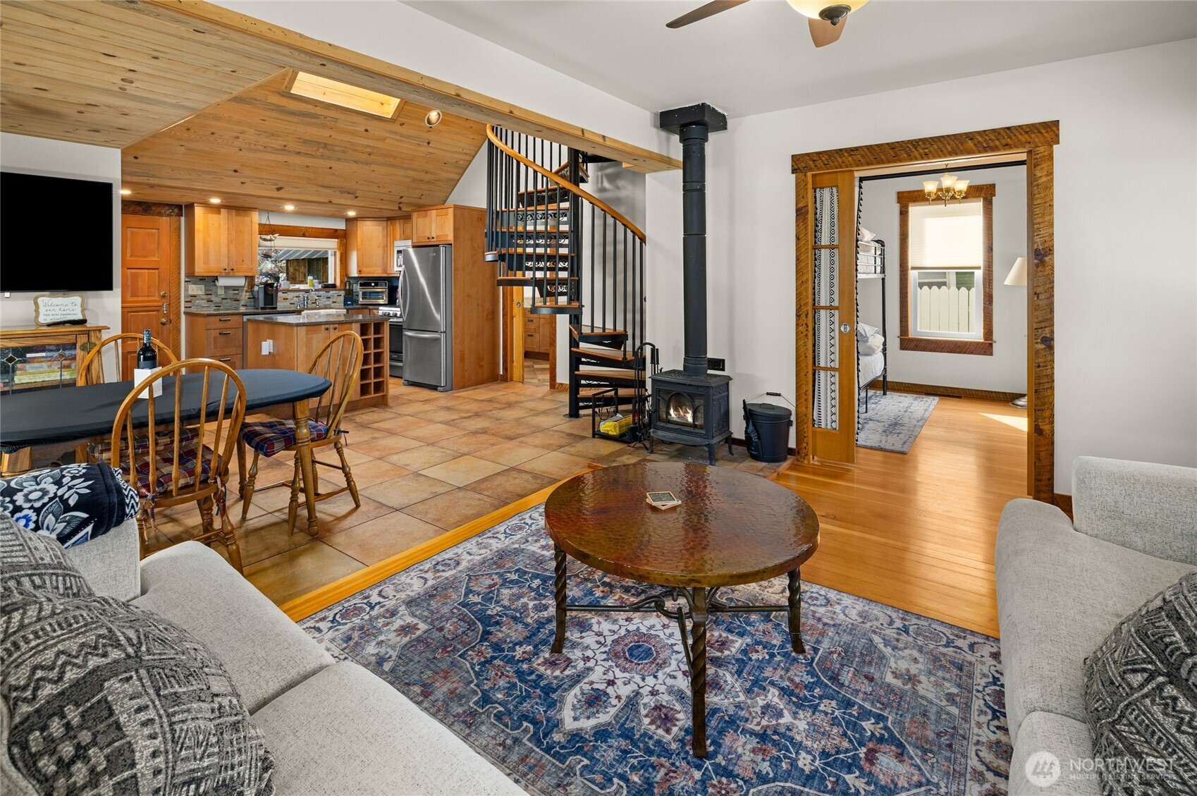 132 4th Street , Roslyn, WA 98941