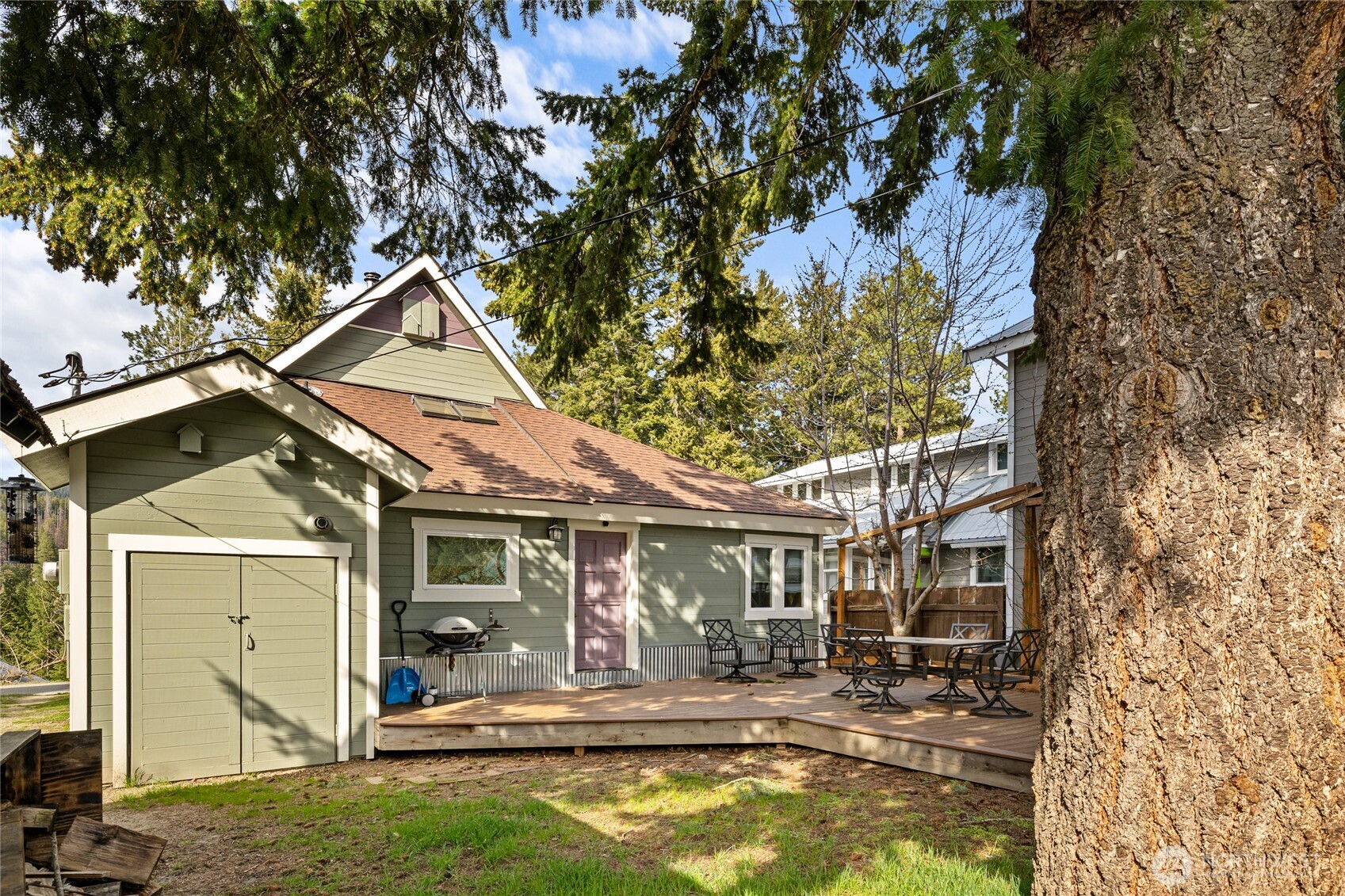 132 4th Street , Roslyn, WA 98941