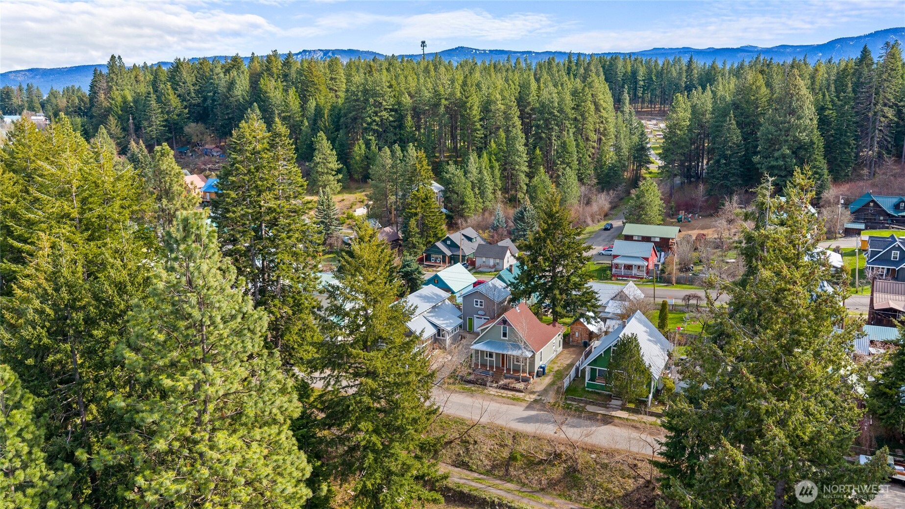 132 4th Street , Roslyn, WA 98941