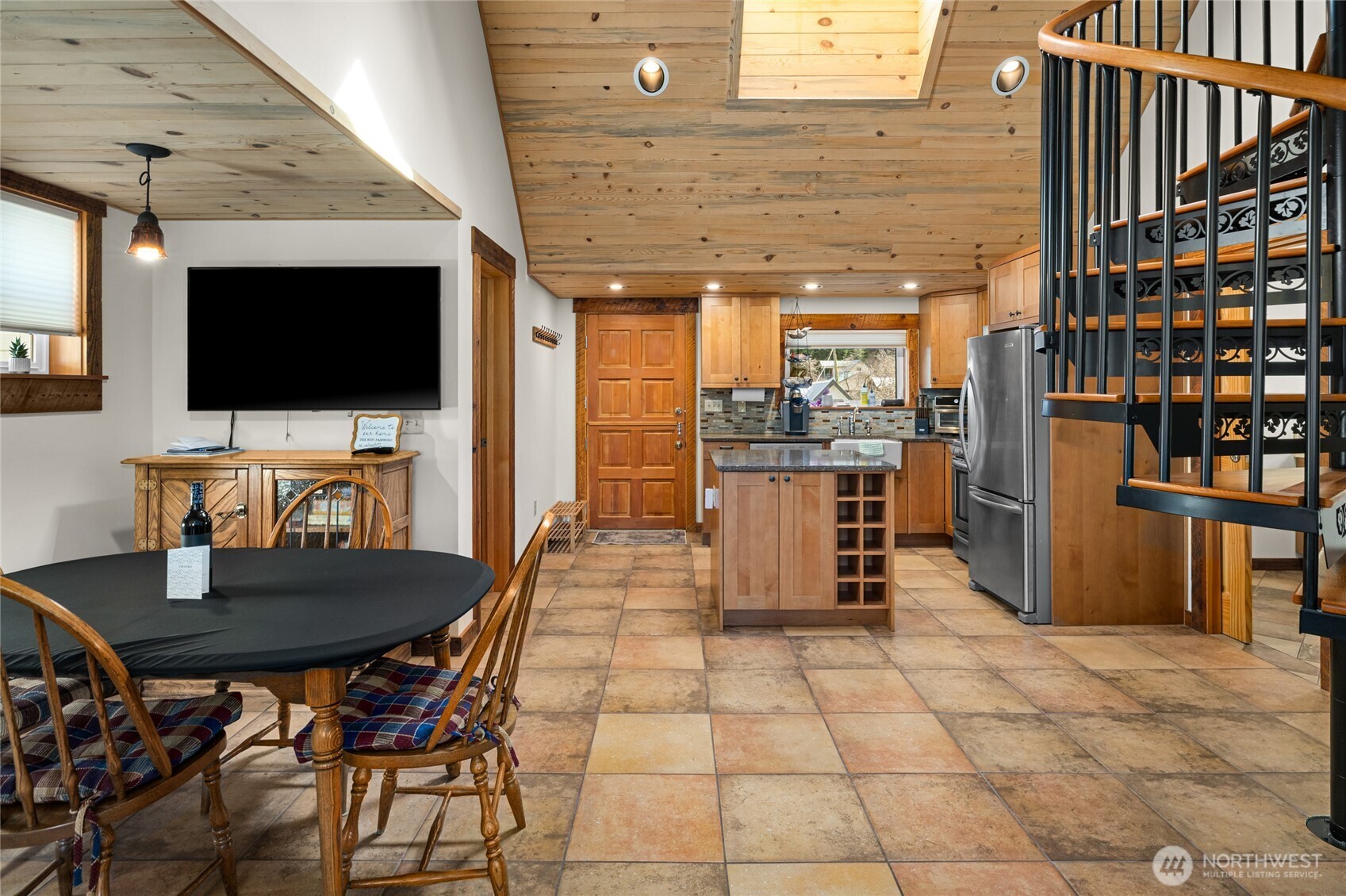 132 4th Street , Roslyn, WA 98941