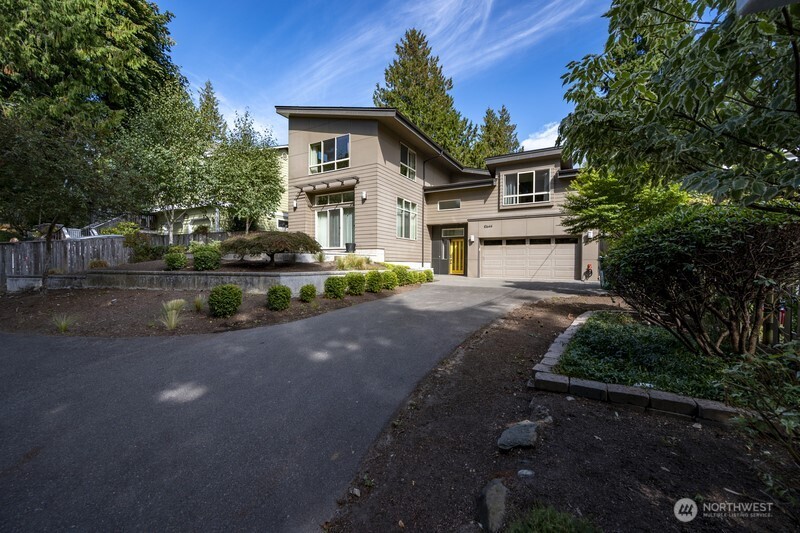 10644 Bartlett Avenue NE, Seattle, WA 98125