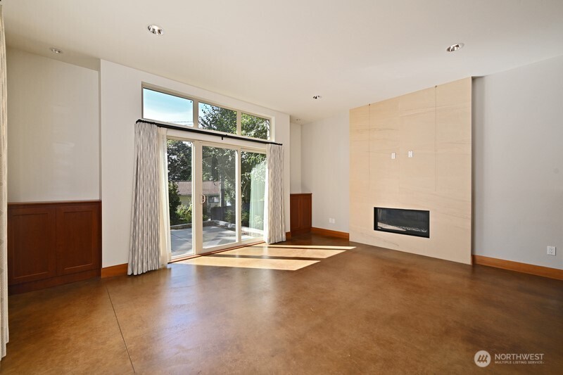 10644 Bartlett Avenue NE, Seattle, WA 98125