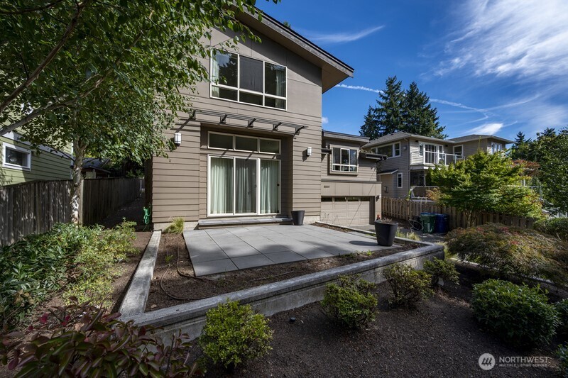 10644 Bartlett Avenue NE, Seattle, WA 98125