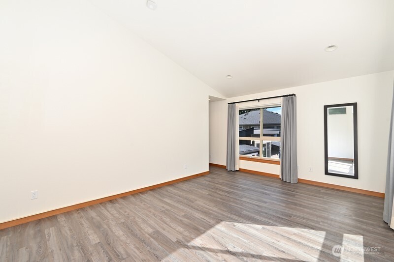 10644 Bartlett Avenue NE, Seattle, WA 98125