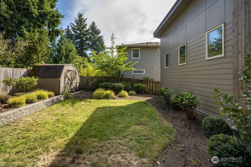 10644 Bartlett Avenue NE, Seattle, WA 98125