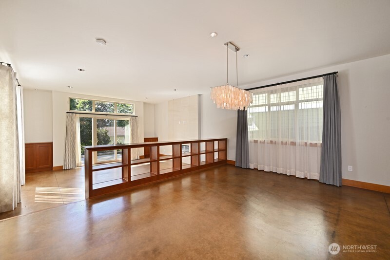 10644 Bartlett Avenue NE, Seattle, WA 98125