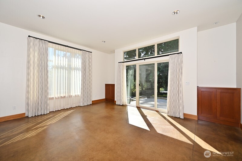 10644 Bartlett Avenue NE, Seattle, WA 98125