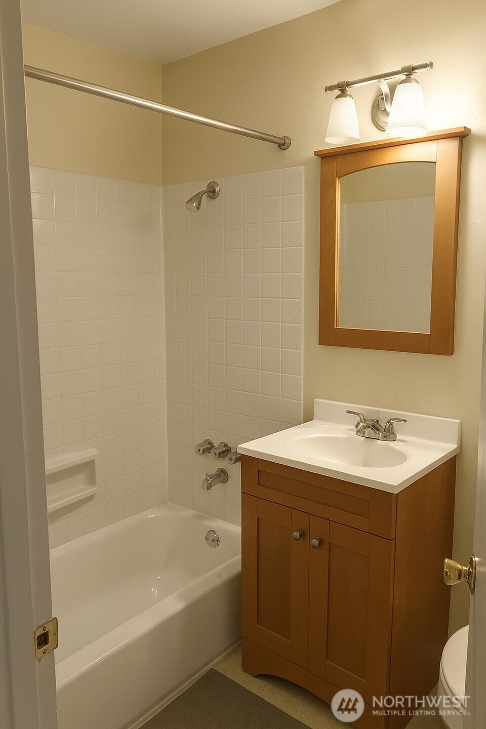 840 W Nickerson Street , Seattle, WA 98119