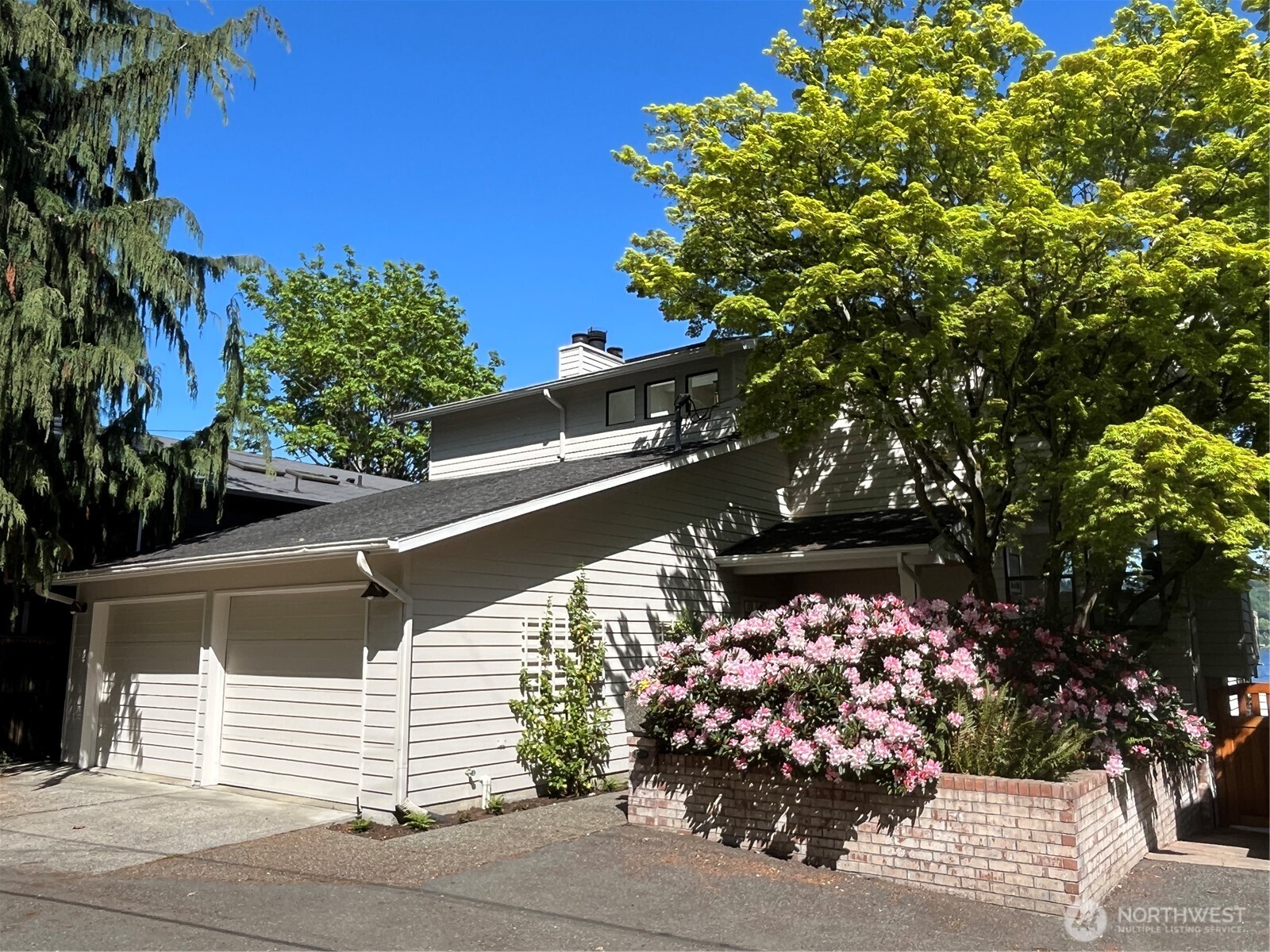 12570 Riviera Place NE, Seattle, WA 98125