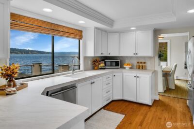 12570 Riviera Place NE, Seattle, WA 98125 - Photo 11