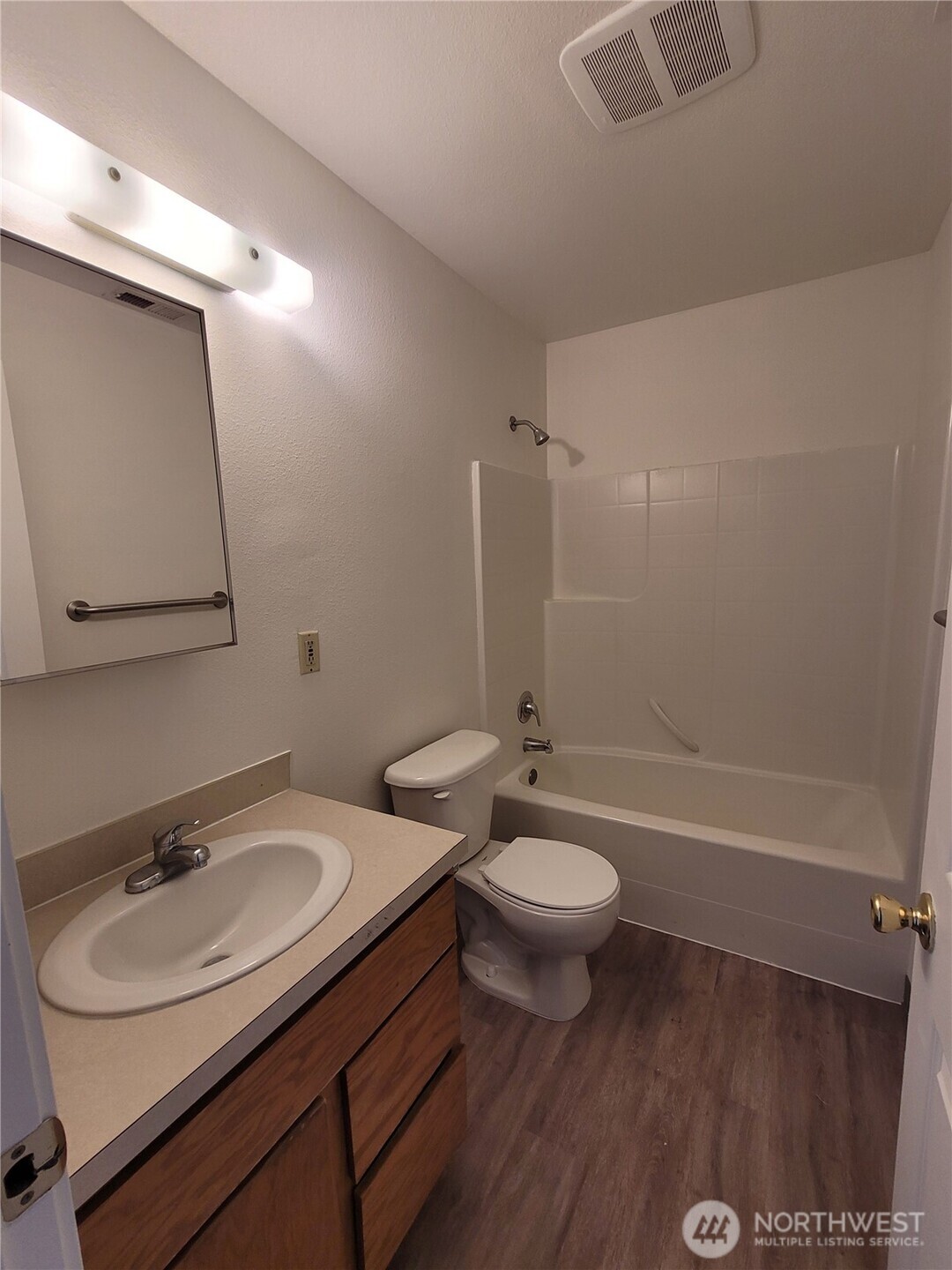 1824 W Crouse Street , Moses Lake, WA 98837