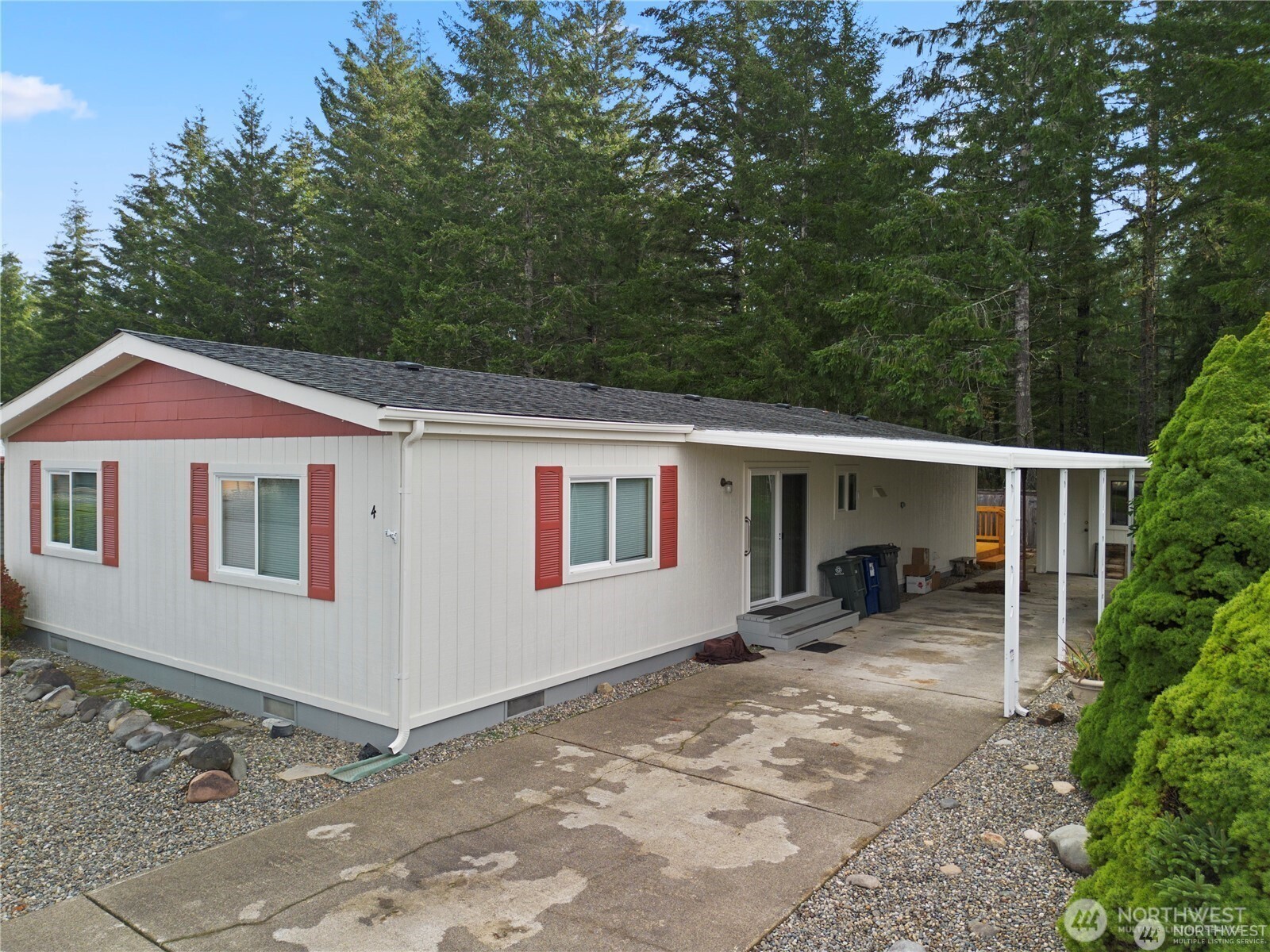 4 Blitzen Lane , Shelton, WA 98584