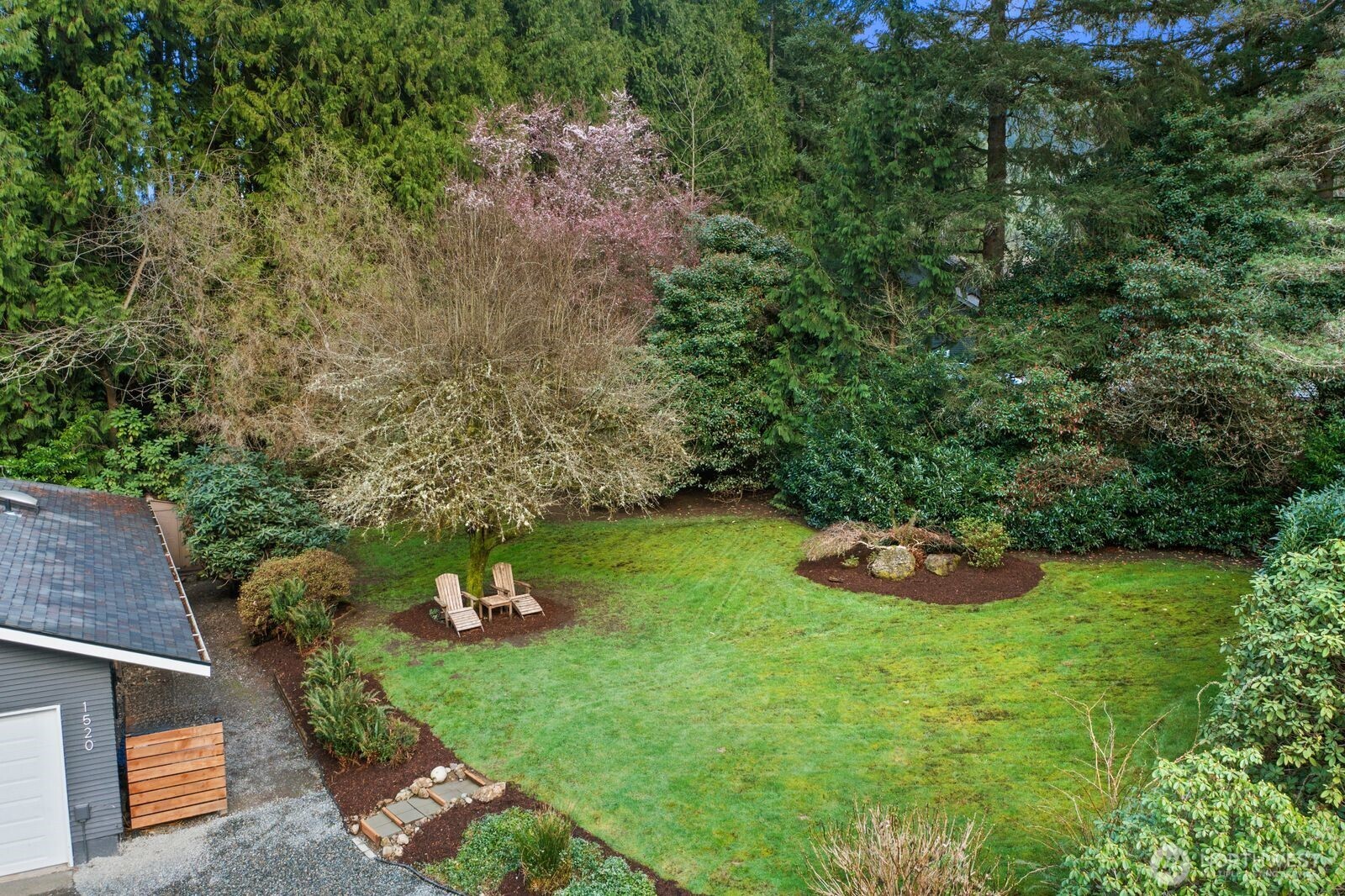 1520 Sycamore Drive SE, Issaquah, WA 98027