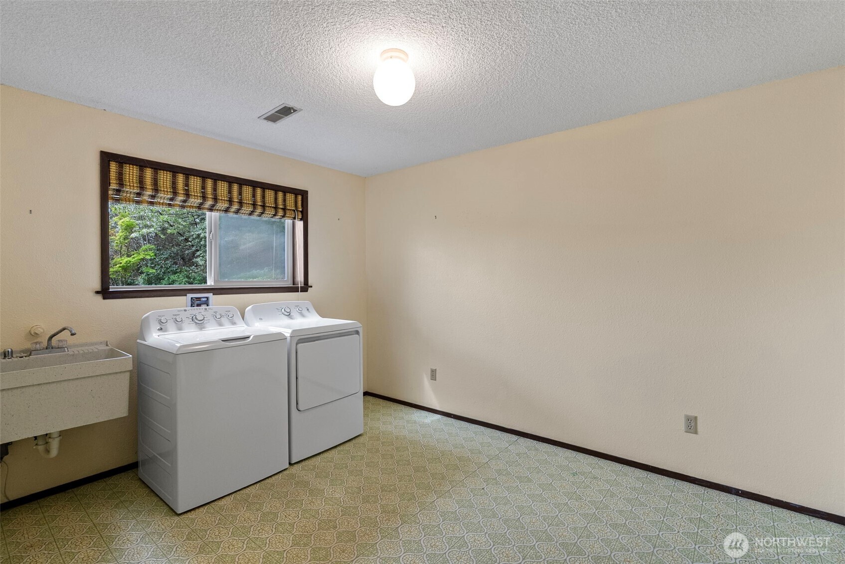 10519 Powell Dr. NW , Gig Harbor, WA 98335