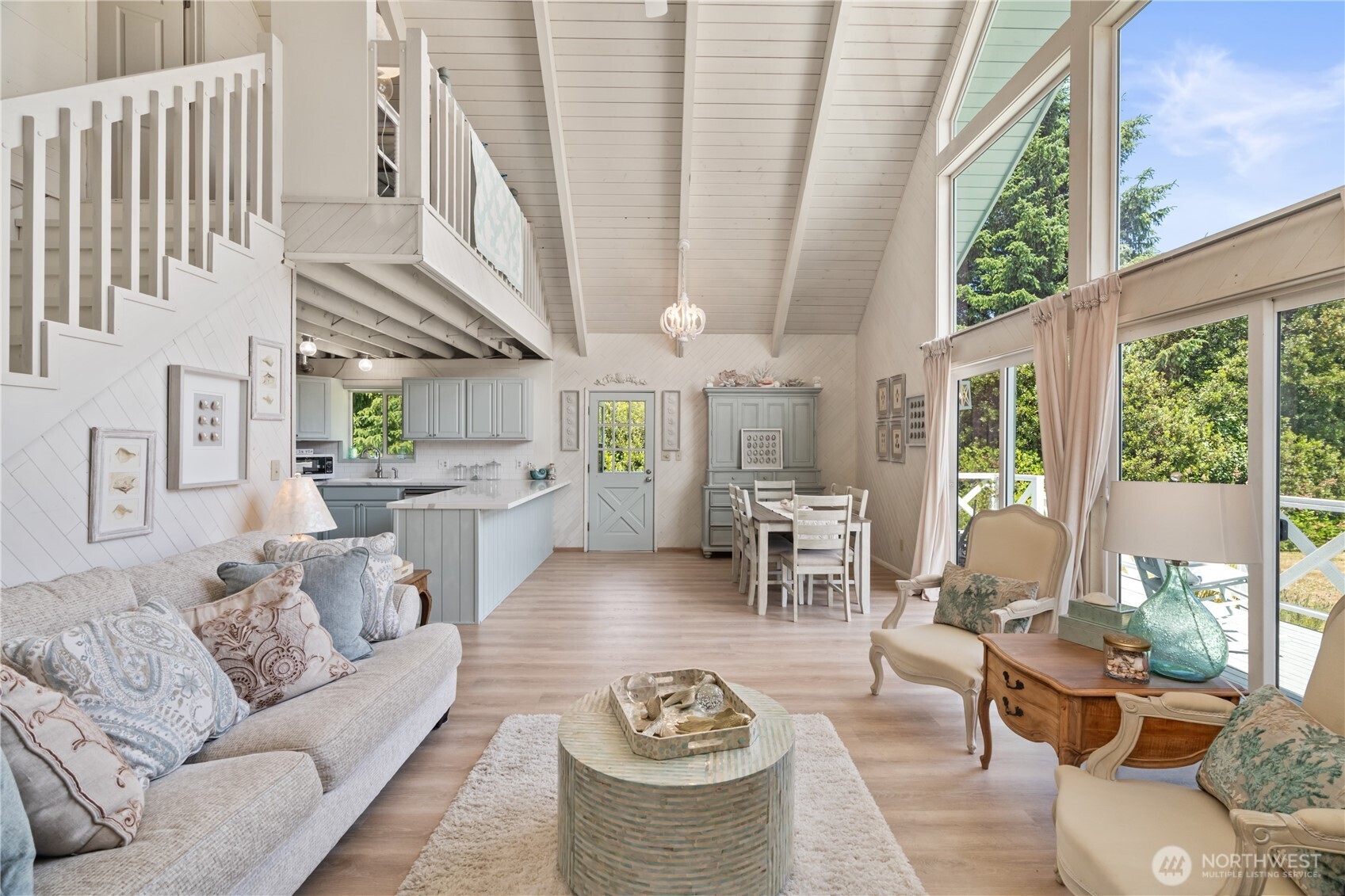 195 Ocean Shores Boulevard SW, Ocean Shores, WA 98569