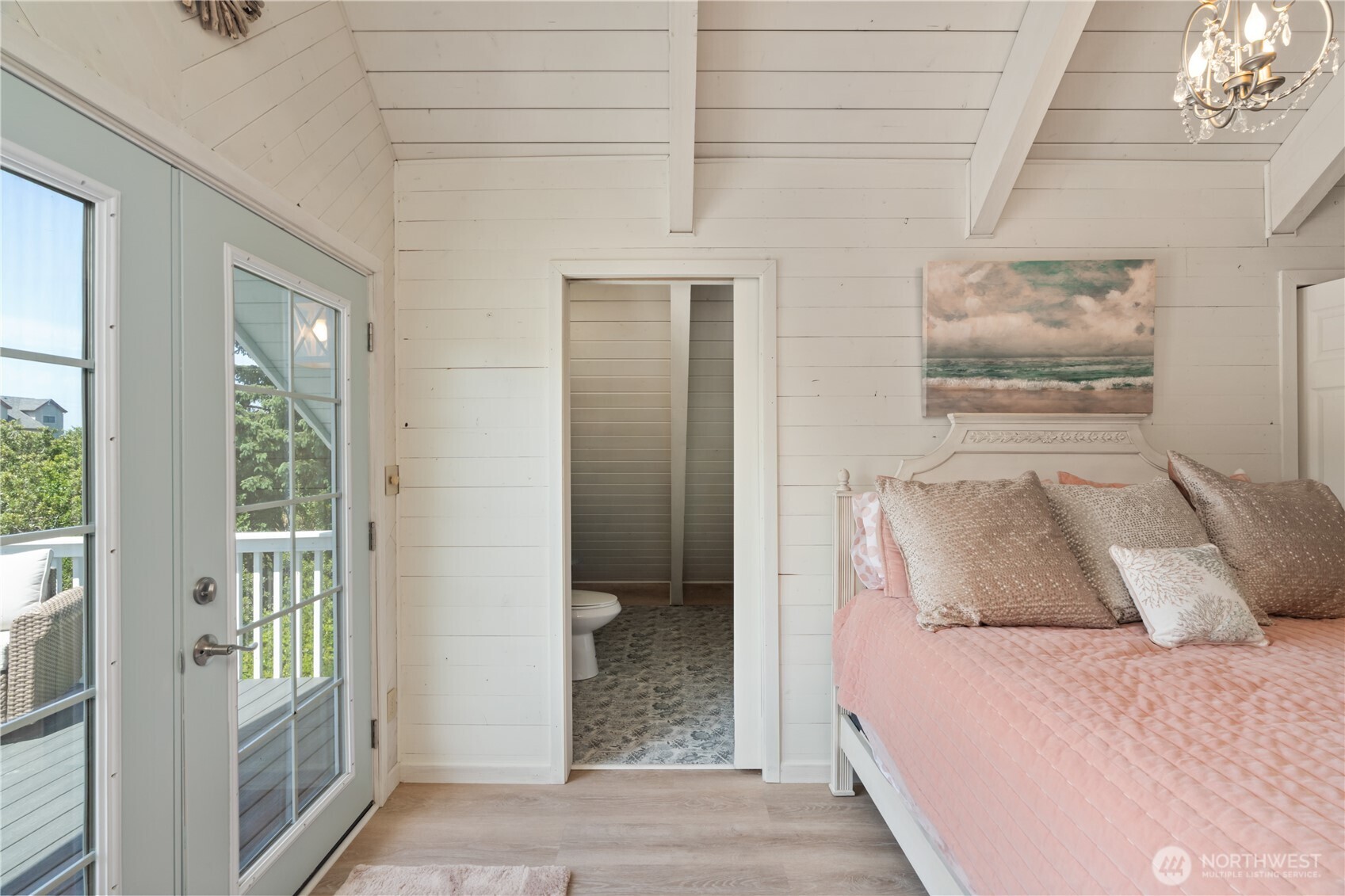 195 Ocean Shores Boulevard SW, Ocean Shores, WA 98569