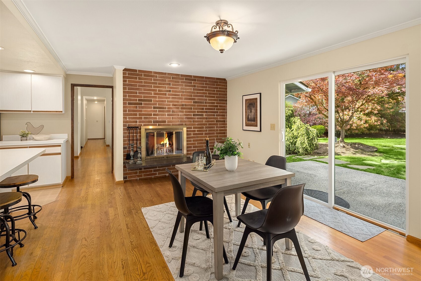 14714 NE 10th Street , Bellevue, WA 98007