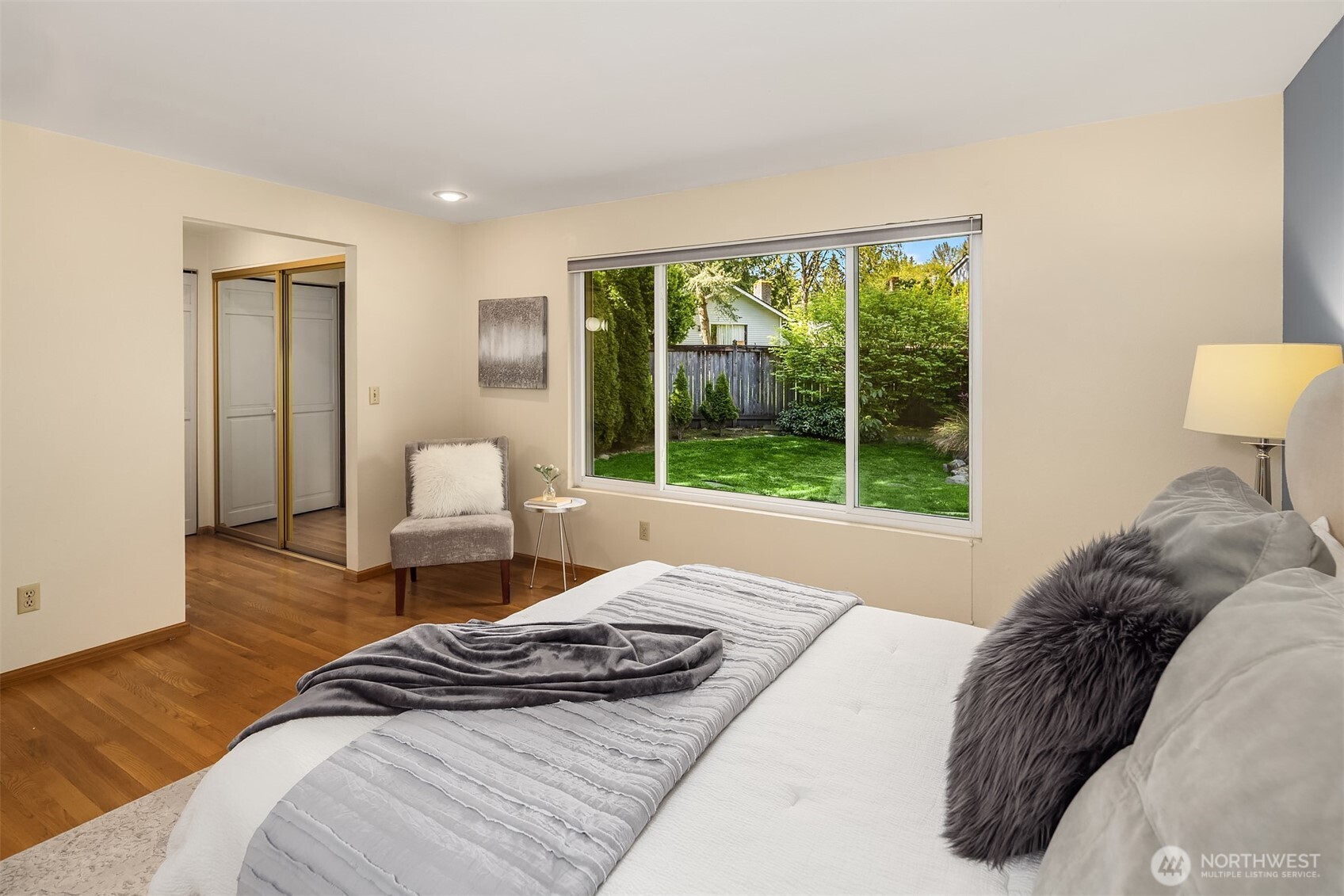 14714 NE 10th Street , Bellevue, WA 98007