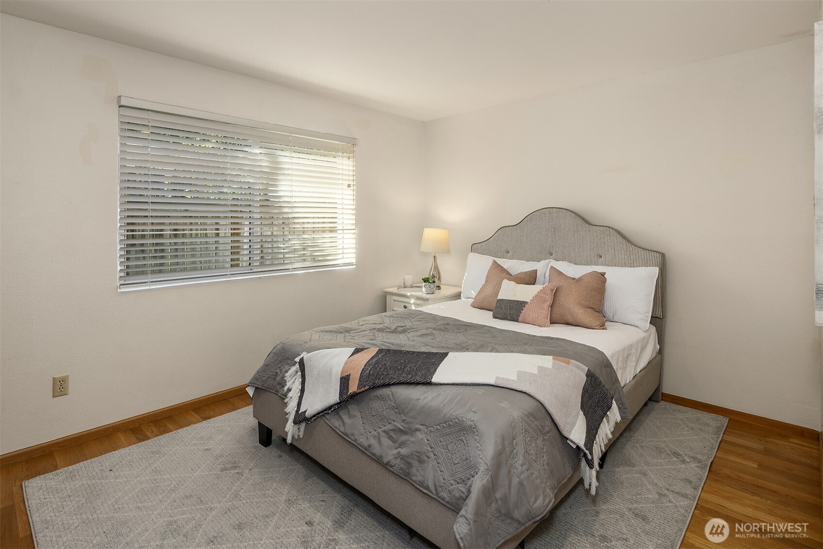 14714 NE 10th Street , Bellevue, WA 98007