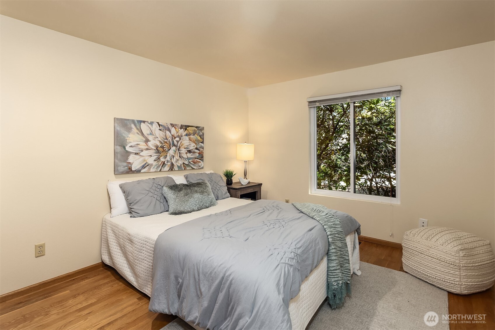 14714 NE 10th Street , Bellevue, WA 98007