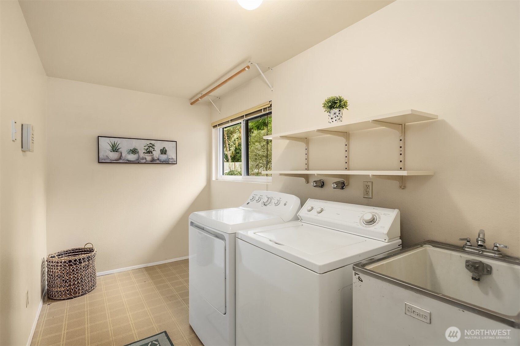 14714 NE 10th Street , Bellevue, WA 98007