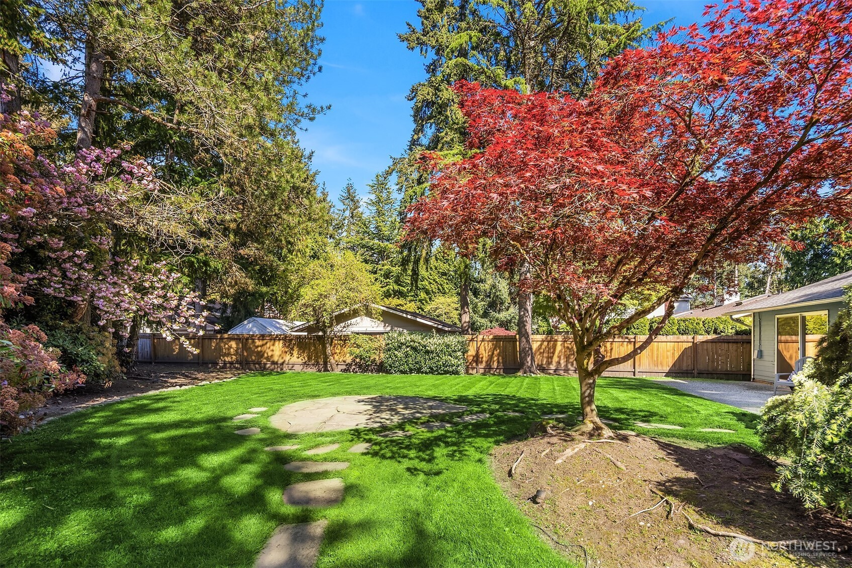 14714 NE 10th Street , Bellevue, WA 98007