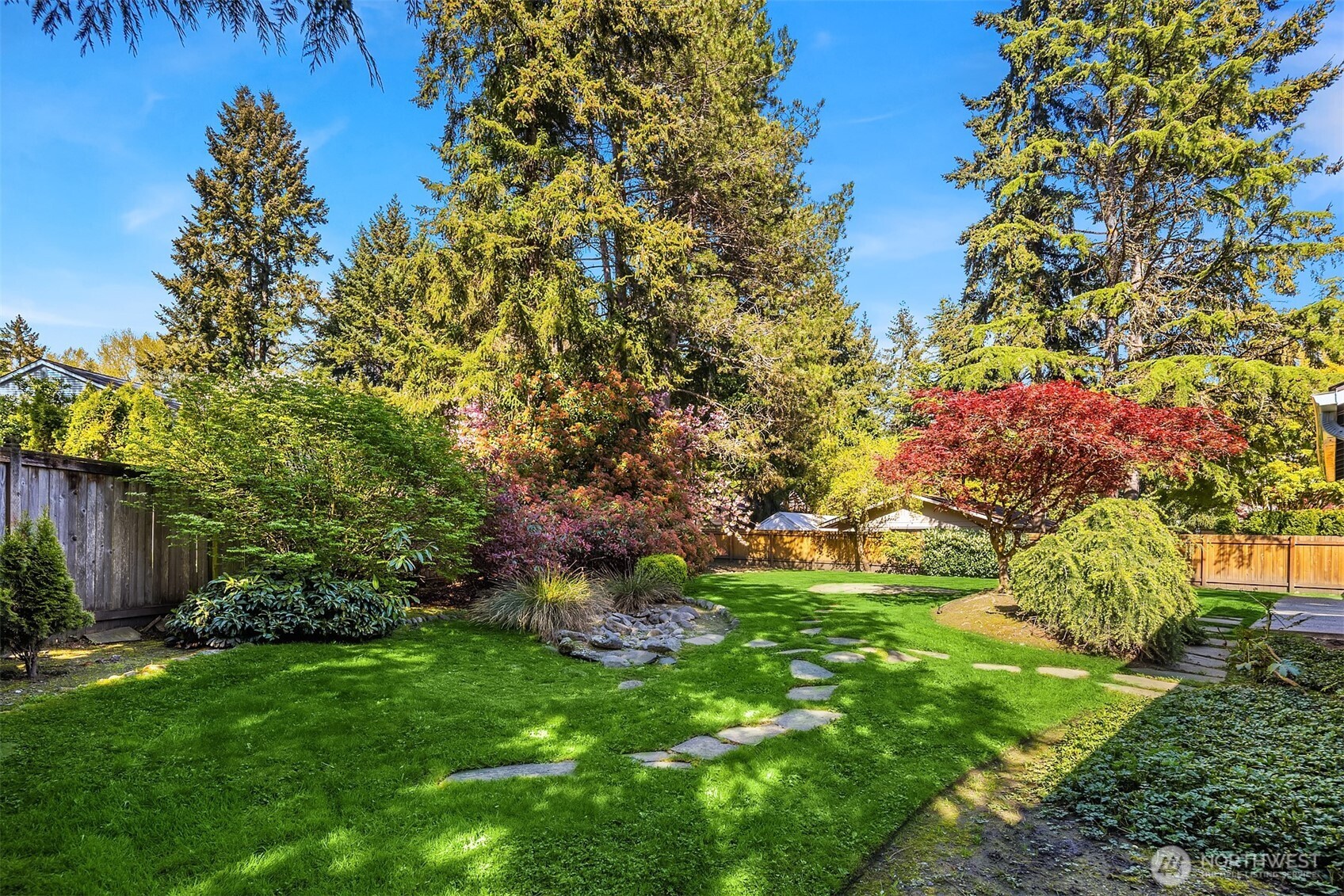 14714 NE 10th Street , Bellevue, WA 98007