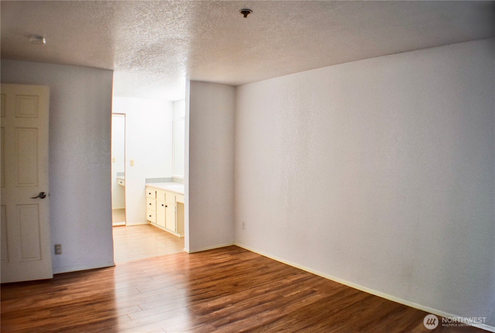 25120 98th Place S #A105, Kent, WA 98030