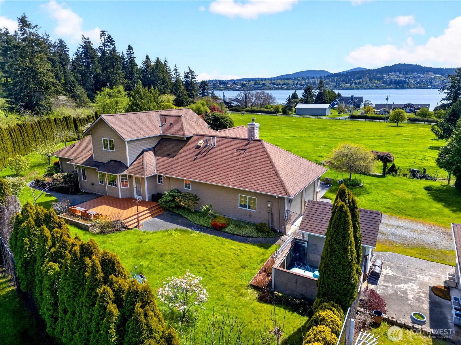 4603 S Shore Drive , Anacortes, WA 98221-9580